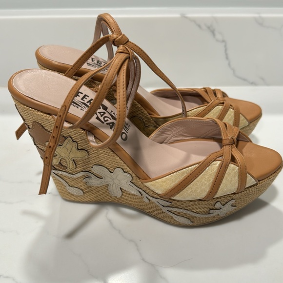 Salvatore Ferragamo Shoes - Picture 2 of 6